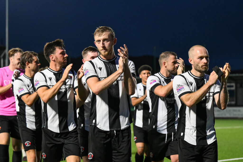 Llandudno players applauds the fans as the leave the field after the JD Cymru Leagues North between Llandudno and Holyhead Hotspur at the Go Goodwins Stadium in Llandudno on the 25th July 2025